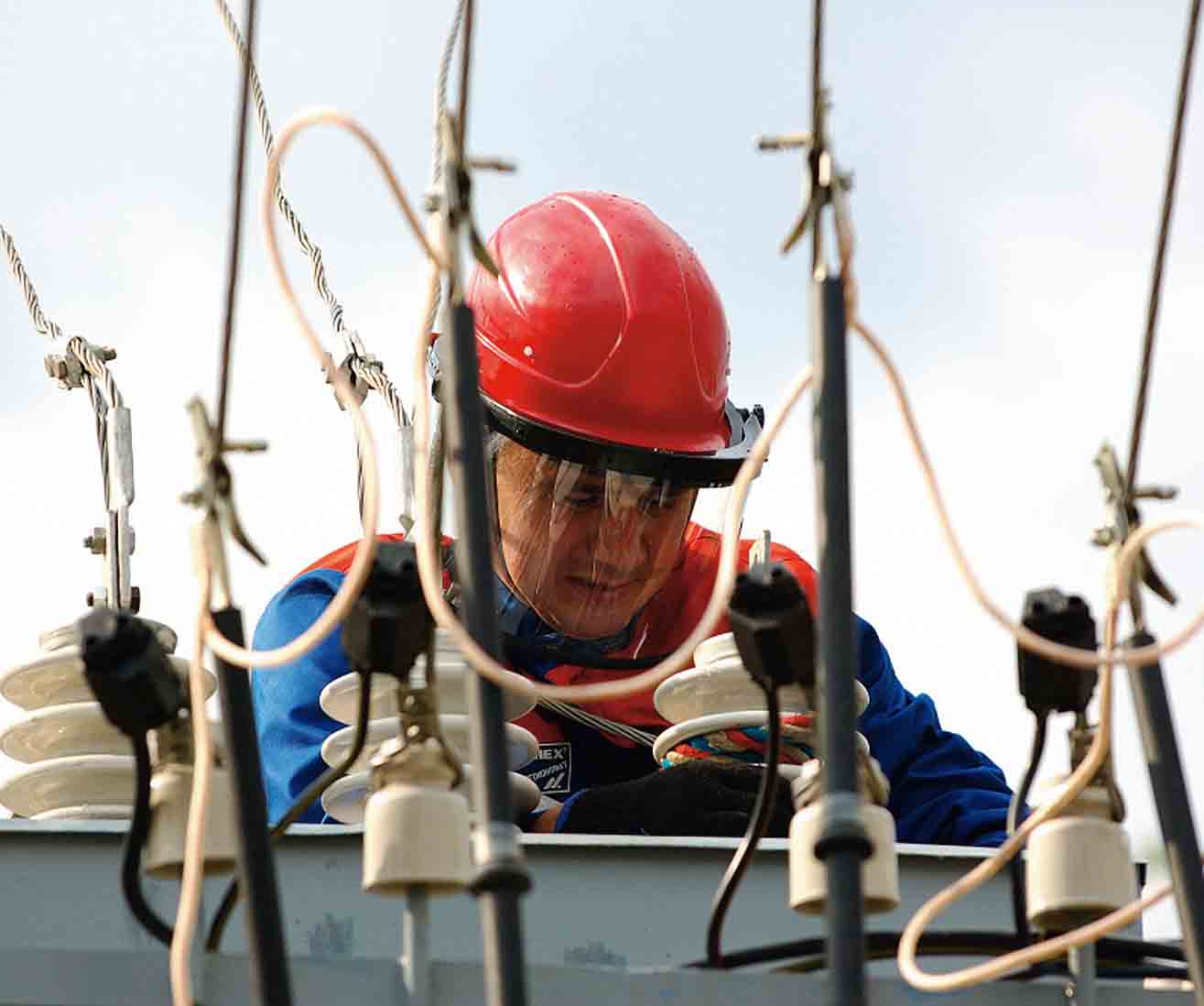 СОГАЗ застрахует от несчастных случаев работников «Электрических сетей Удмуртии»